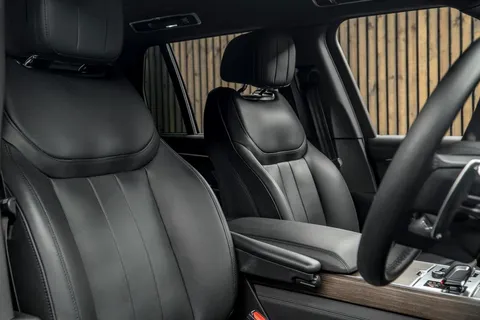 Land Rover Range Rover P530 Autobiography — photo 2 of 45