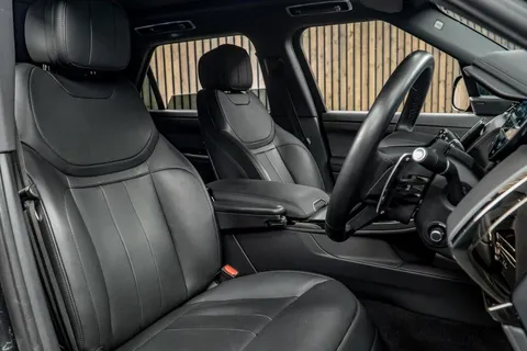 Land Rover Range Rover Sport P440e Dynamic SE — photo 2 of 46