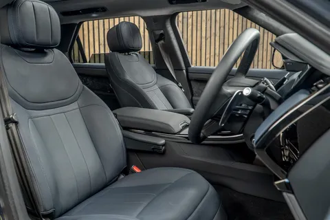 Land Rover Range Rover Sport D350 Autobiography — photo 2 of 46