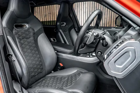 Land Rover Range Rover Sport SVR — photo 2 of 50