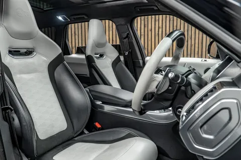 Land Rover Range Rover Sport SVR Carbon Edition — photo 2 of 43