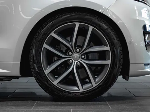 Land Rover Range Rover Sport Autobiography P440e — photo 4 of 11
