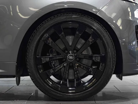 Land Rover Range Rover Sport Autobiography P550e — photo 4 of 11