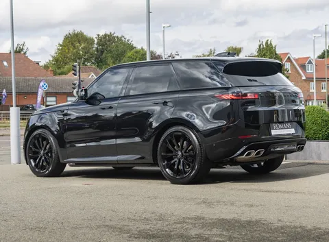 Land Rover Range Rover Sport P530 First Edition — photo 4 of 41