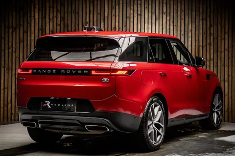 Land Rover Range Rover Sport P440e SE — photo 3 of 43