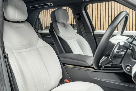 Land Rover Range Rover Sport D350 First Edition — photo 2 of 47