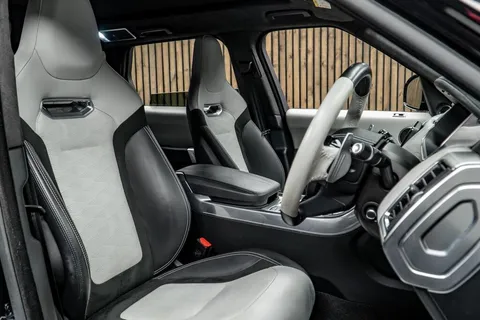 Land Rover Range Rover Sport SVR 2