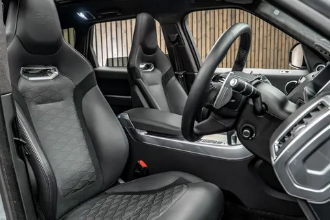 Land Rover Range Rover Sport SVR — photo 2 of 50