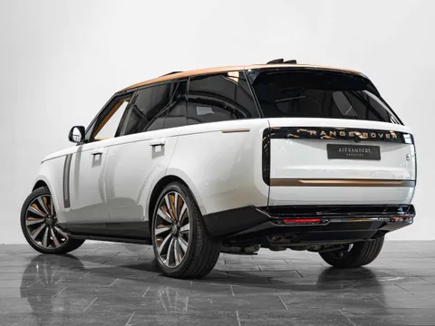 Land Rover Range Rover SV P615 LWB 2