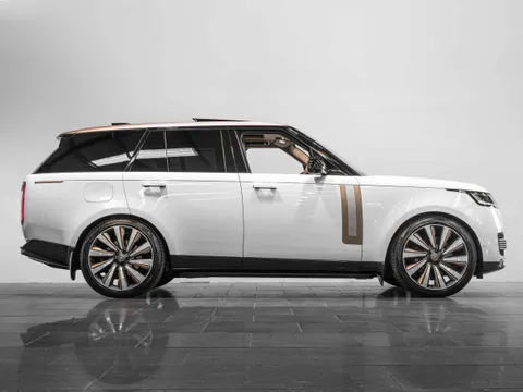 Land Rover Range Rover SV P615 3