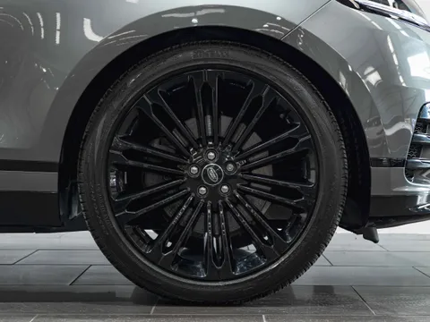 Land Rover Range Rover Velar Dynamic HSE D200 — photo 4 of 12