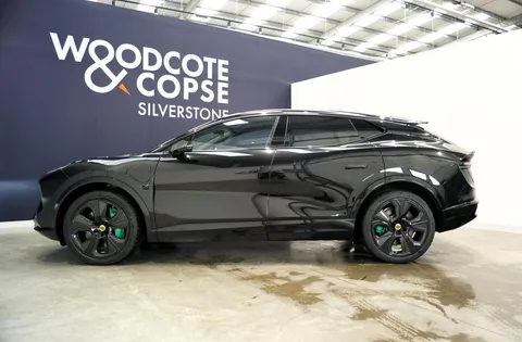 Lotus Eletre — photo 2 of 7