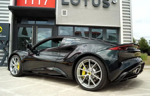 Lotus Emira Turbo First Edition — photo 2 of 36