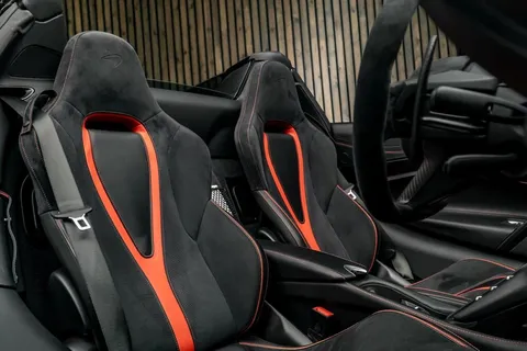 McLaren 720S Performance Spider — photo 2 of 43