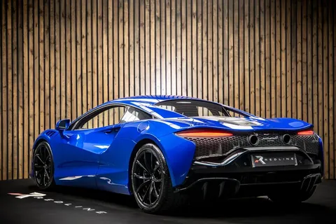 McLaren Artura — photo 3 of 43