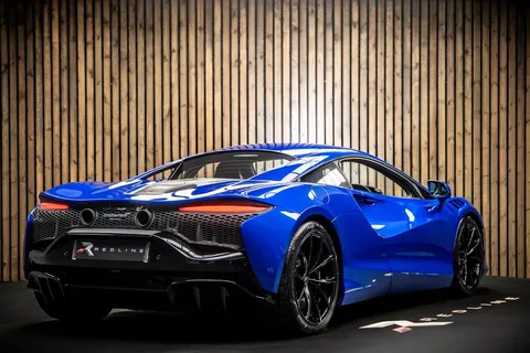 McLaren Artura — photo 4 of 43