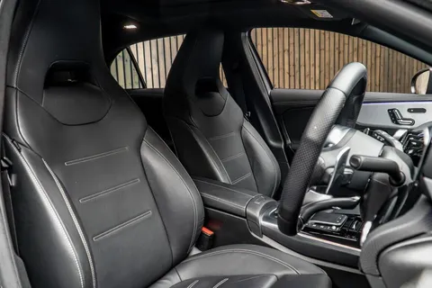 Mercedes-Benz A-Class A35 AMG Premium Plus 2