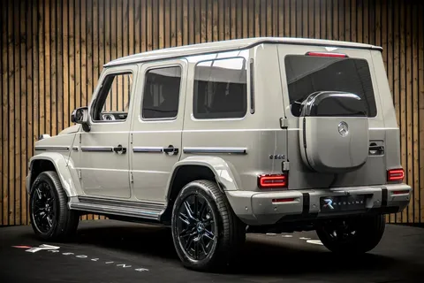 Mercedes-Benz G-Class G580 AMG Line Premium Plus — photo 3 of 46
