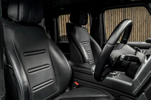 Mercedes-Benz G-Class G400d AMG Line Premium Plus 2