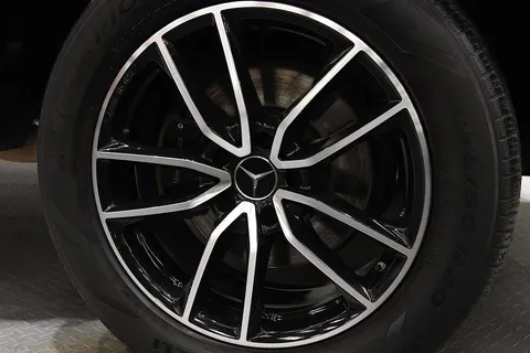 Mercedes-Benz G-Class G400d AMG Line — photo 2 of 46