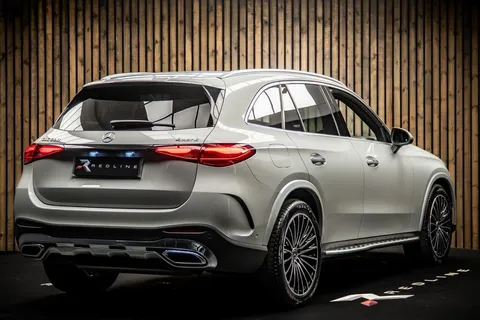 Mercedes-Benz GLC 300h AMG Line Premium Plus 4