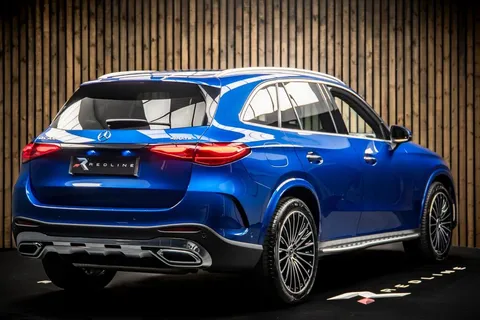 Mercedes-Benz GLC 300h AMG Line Premium Plus 4