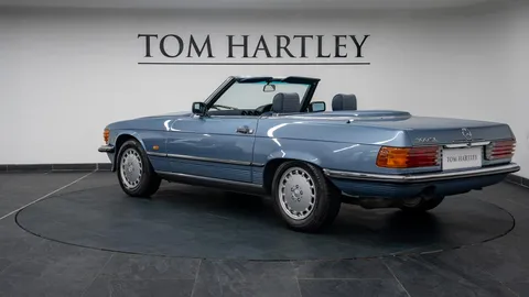 Mercedes-Benz SL 300 — photo 5 of 40