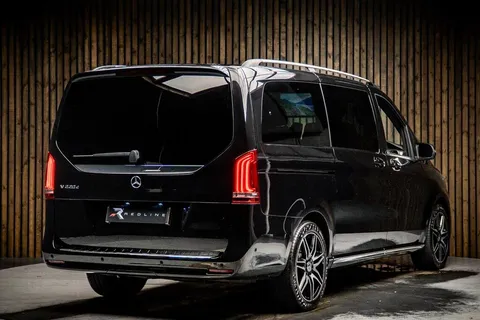 Mercedes-Benz V-Class V220d AMG Line — photo 4 of 40