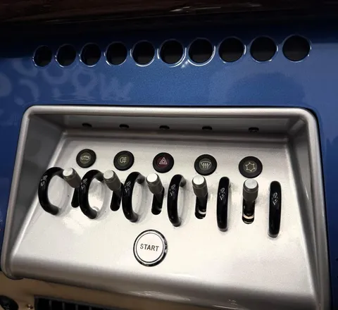 Morgan Aero 8 S5 — photo 5 of 43