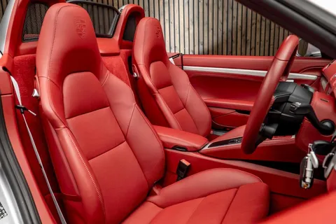 Porsche 718 Boxster GTS 4.0 — photo 2 of 47