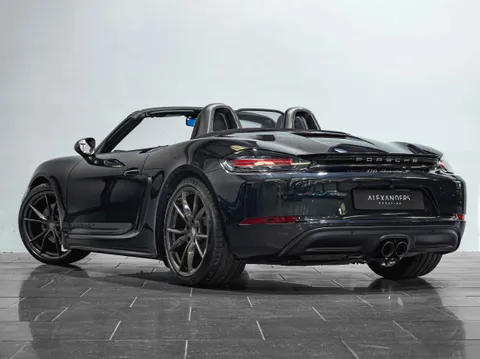 Porsche 718 Boxster 2.0T T PDK — photo 2 of 13