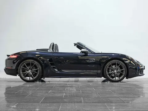 Porsche 718 Boxster 2.0T T PDK — photo 4 of 13
