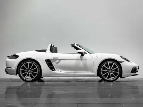 Porsche 718 Boxster — photo 3 of 12