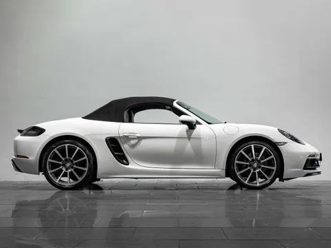 Porsche 718 Boxster — photo 4 of 12