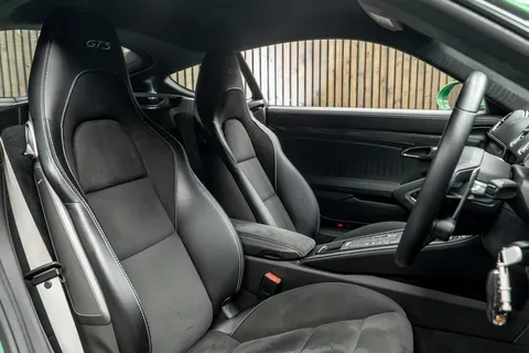 Porsche 718 Cayman GTS 4.0 — photo 2 of 42