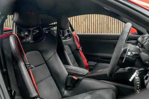 Porsche 718 Cayman GT4 — photo 2 of 45