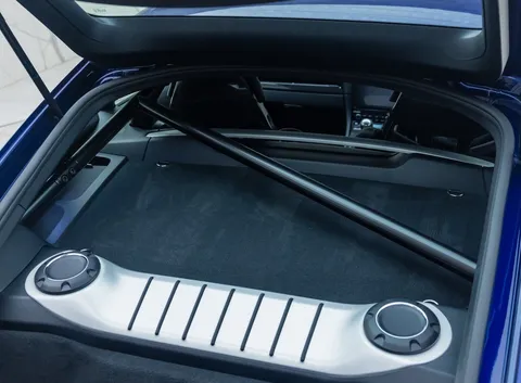 Porsche 718 Cayman GT4 — photo 2 of 39