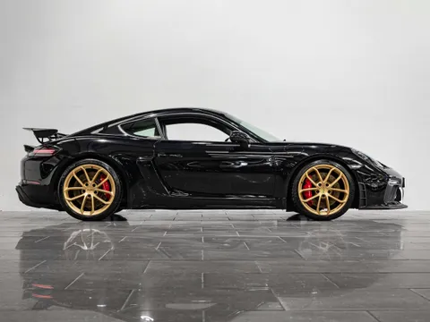 Porsche 718 Cayman GT4 — photo 3 of 15