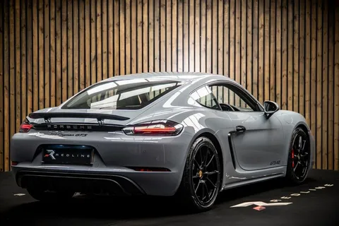 Porsche 718 Cayman 4