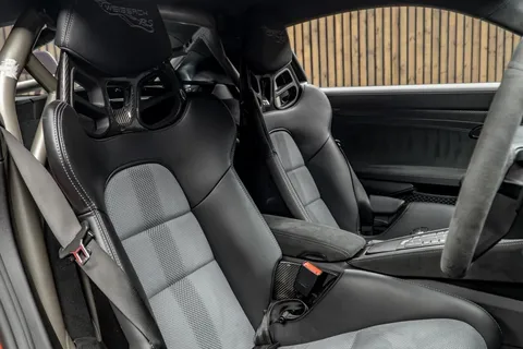 Porsche 718 Cayman GT4 RS — photo 2 of 42