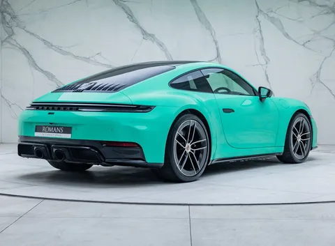 Porsche 911 Carrera GTS — photo 4 of 41