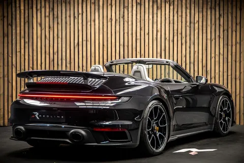 Porsche 911 Turbo S — photo 4 of 45