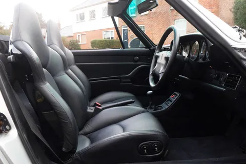 Porsche 911 Carrera 2 Cabriolet — photo 2 of 48