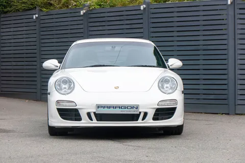 Porsche 911 Carrera 2 GTS 4