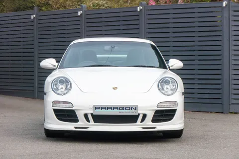 Porsche 911 Carrera 2 GTS — photo 4 of 36