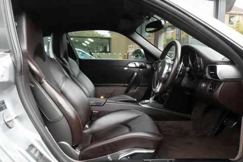 Porsche 911 Carrera 2 GTS — photo 2 of 40