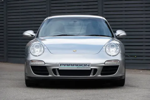 Porsche 911 Carrera 2 GTS — photo 4 of 40