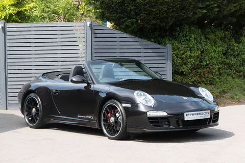 Porsche 911 Carrera 4 GTS — photo 3 of 43