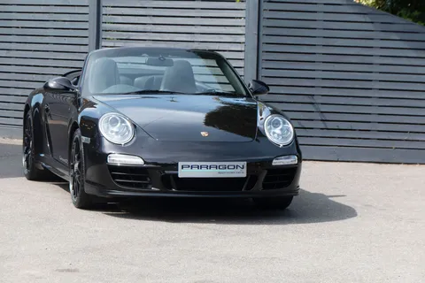 Porsche 911 Carrera 4 GTS — photo 4 of 43