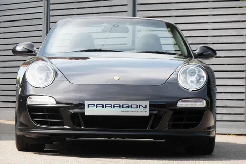 Porsche 911 Carrera 4 GTS — photo 5 of 43
